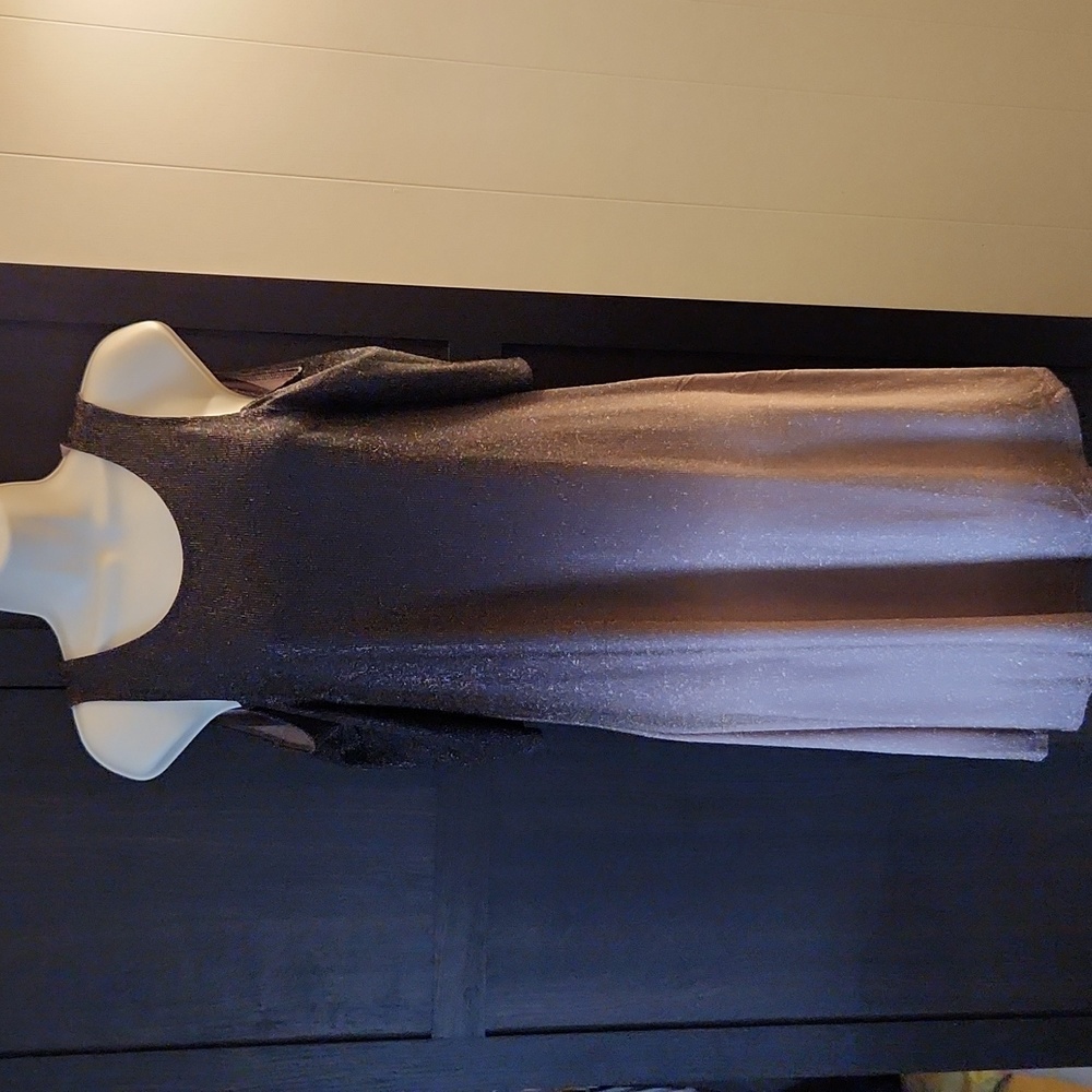 VENUS Cold Shoulder Dress. Brown glitter ombre. Size small